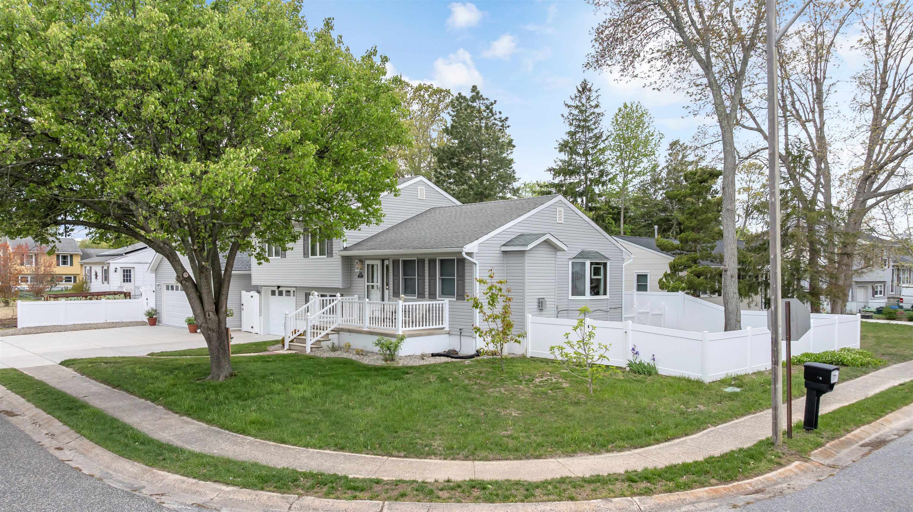 200 Suzanne Avenue