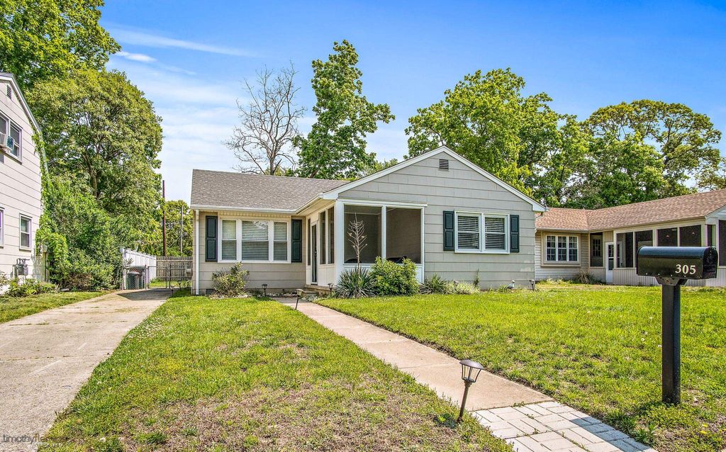 Photo of 305 Village Road, Villas, NJ 08251 (MLS # 261492)