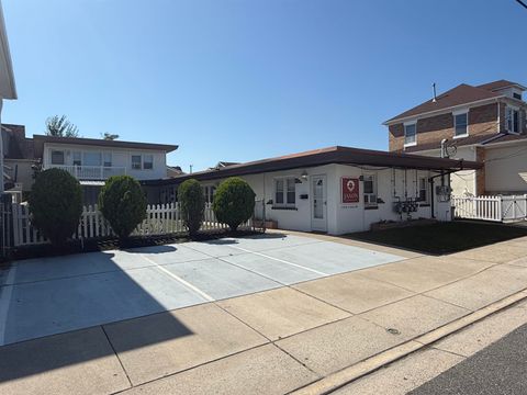 Photo of 110 W Crocus Road #2, Wildwood Crest, NJ 08260 (MLS # 252729)