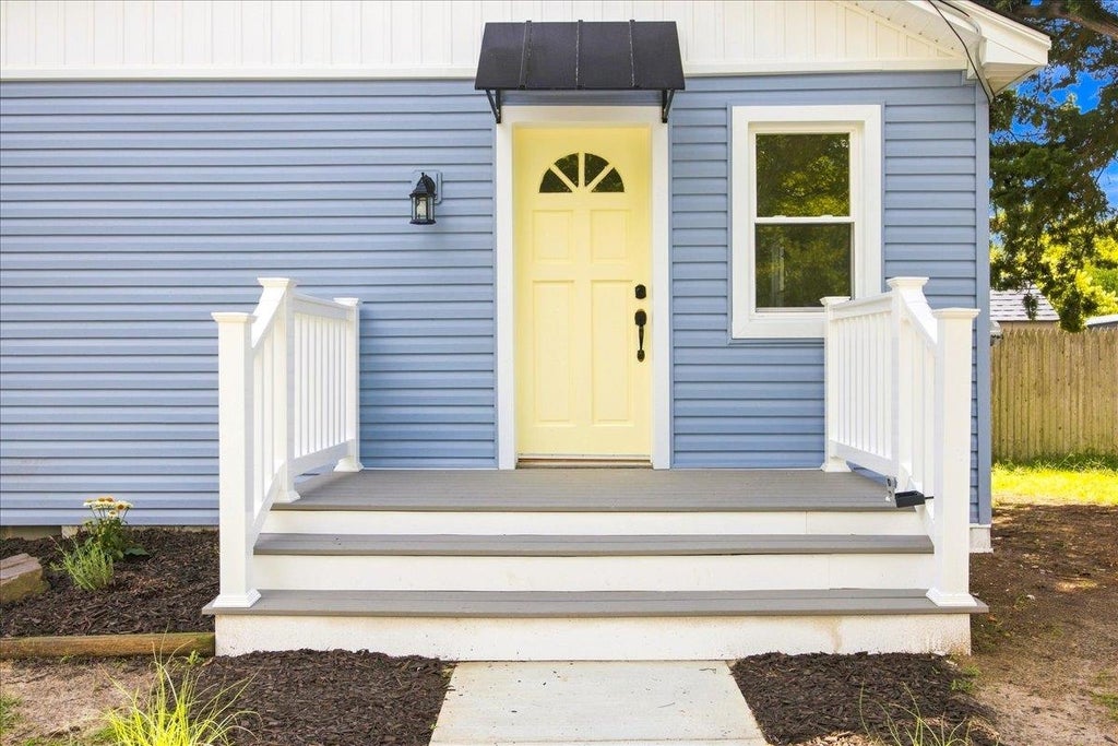Photo of 108 Iowa Avenue, Villas, NJ 08251 (MLS # 262428)