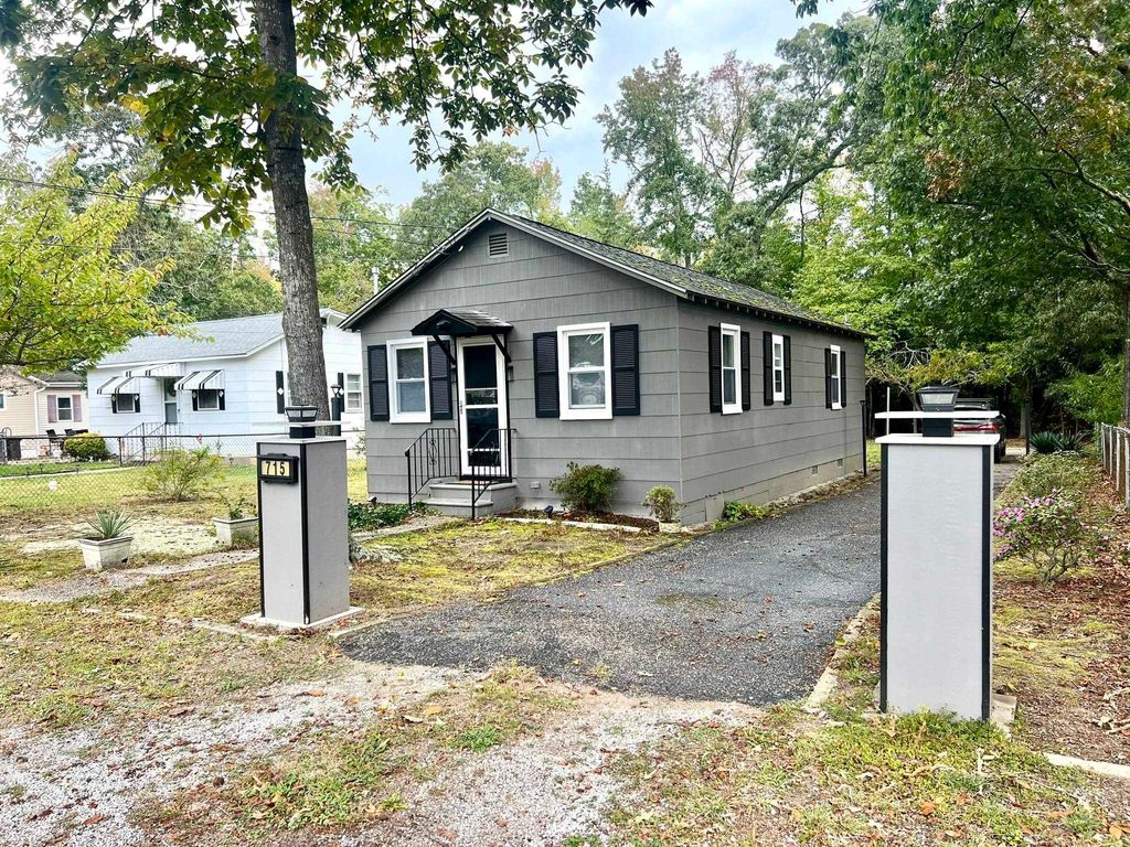 Photo of 715 E Tampa Avenue, Villas, NJ 08251 (MLS # 253028)