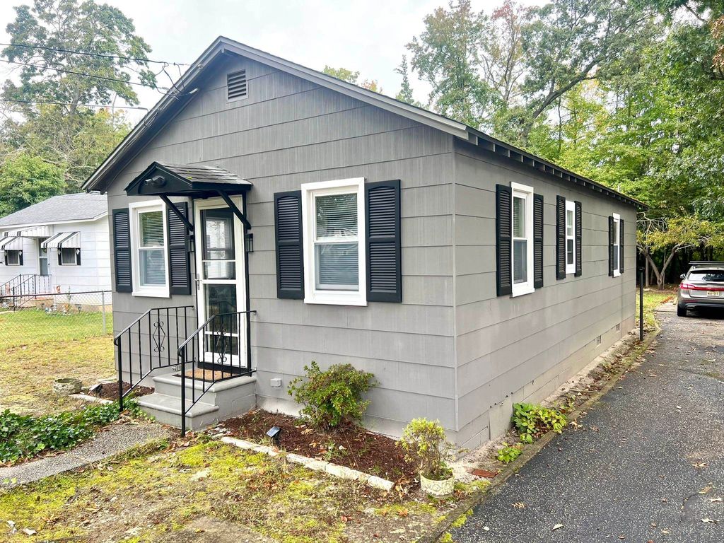 Photo of 715 E Tampa Avenue, Villas, NJ 08251 (MLS # 253028)