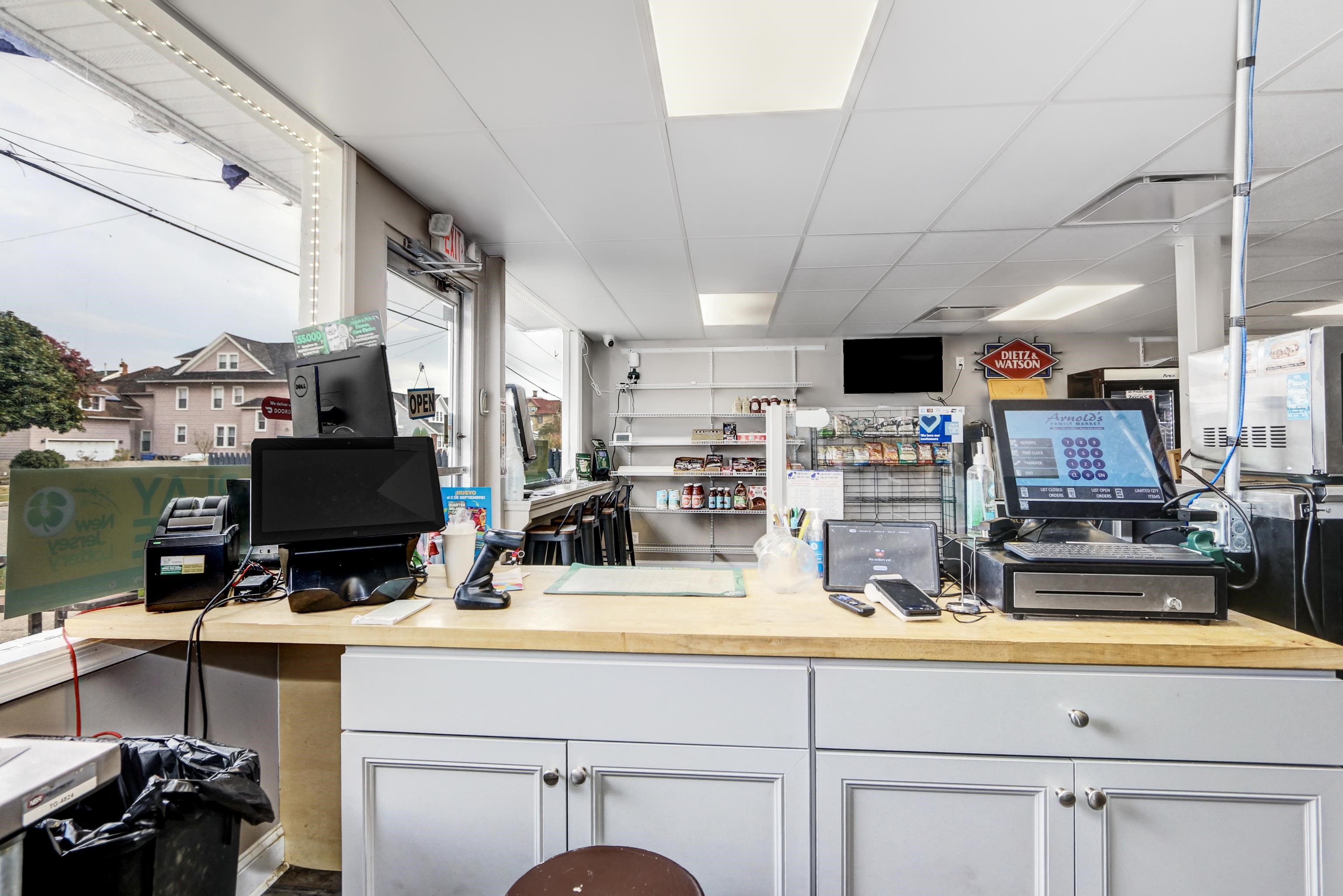 North Wildwood, New Jersey 08260, United States, ,Commercial,Active,240673