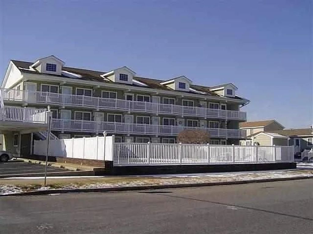 Photo of 1100 New Jersey Avenue #201, North Wildwood, NJ 08260 (MLS # 261256)