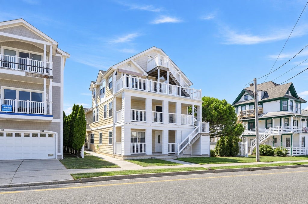 Photo of 120 E Youngs Avenue #101, Wildwood, NJ 08260 (MLS # 262656)