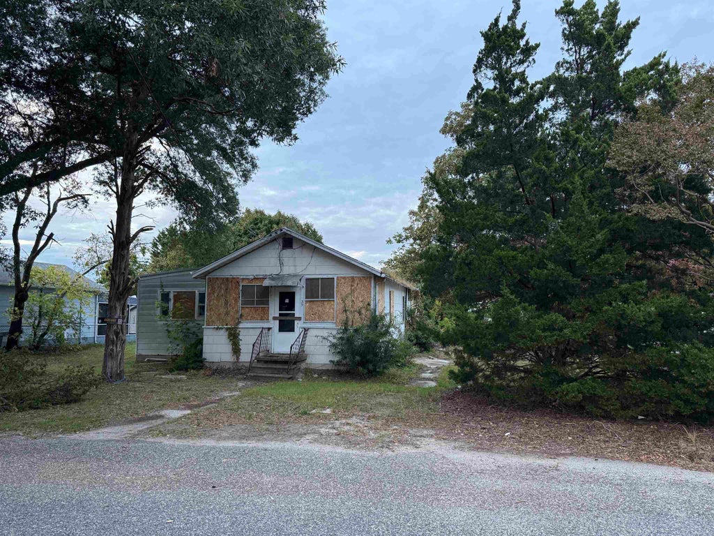 Photo of 35 Carolina Avenue, Villas, NJ 08251 (MLS # 263009)