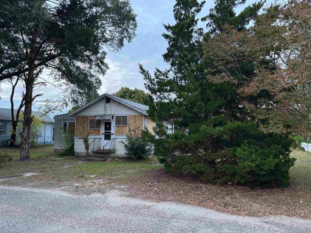 Photo of 35 Carolina Avenue, Villas, NJ 08251 (MLS # 263009)