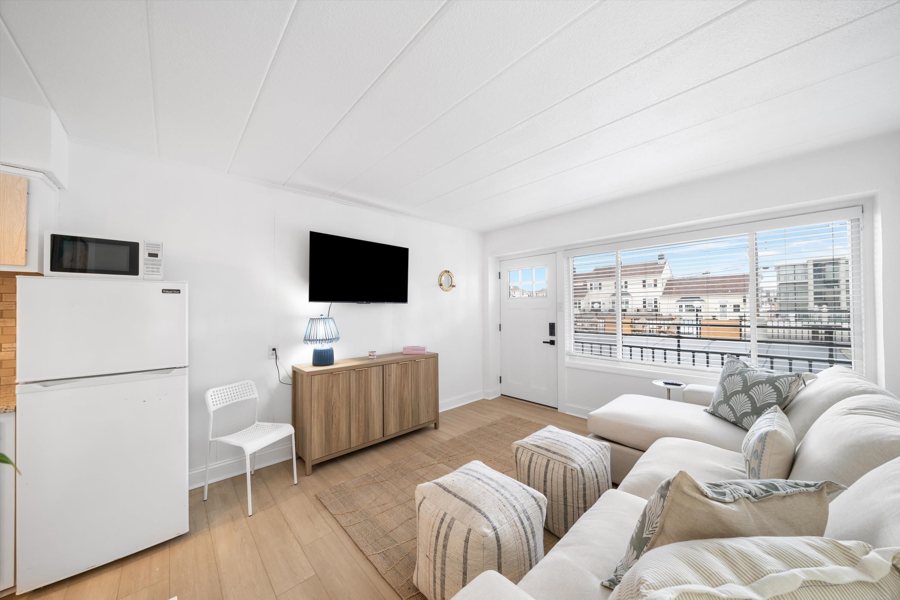 2101 Surf Avenue 108