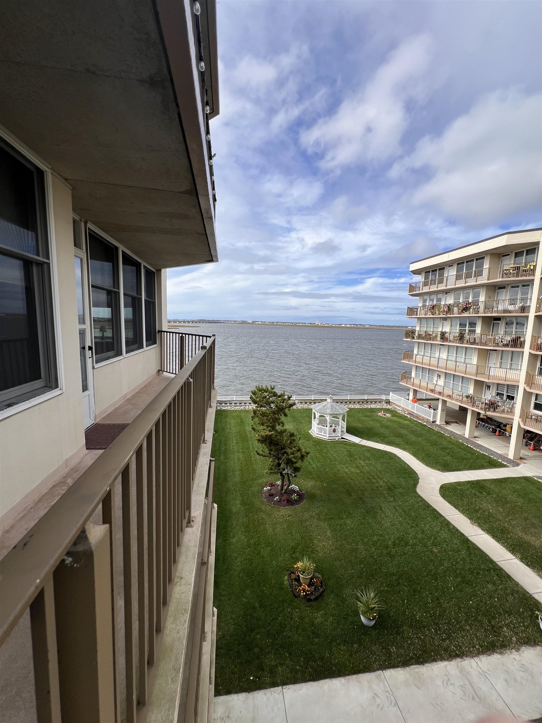 500 Bay Avenue #404 S, Ocean City, Massachusetts image 2