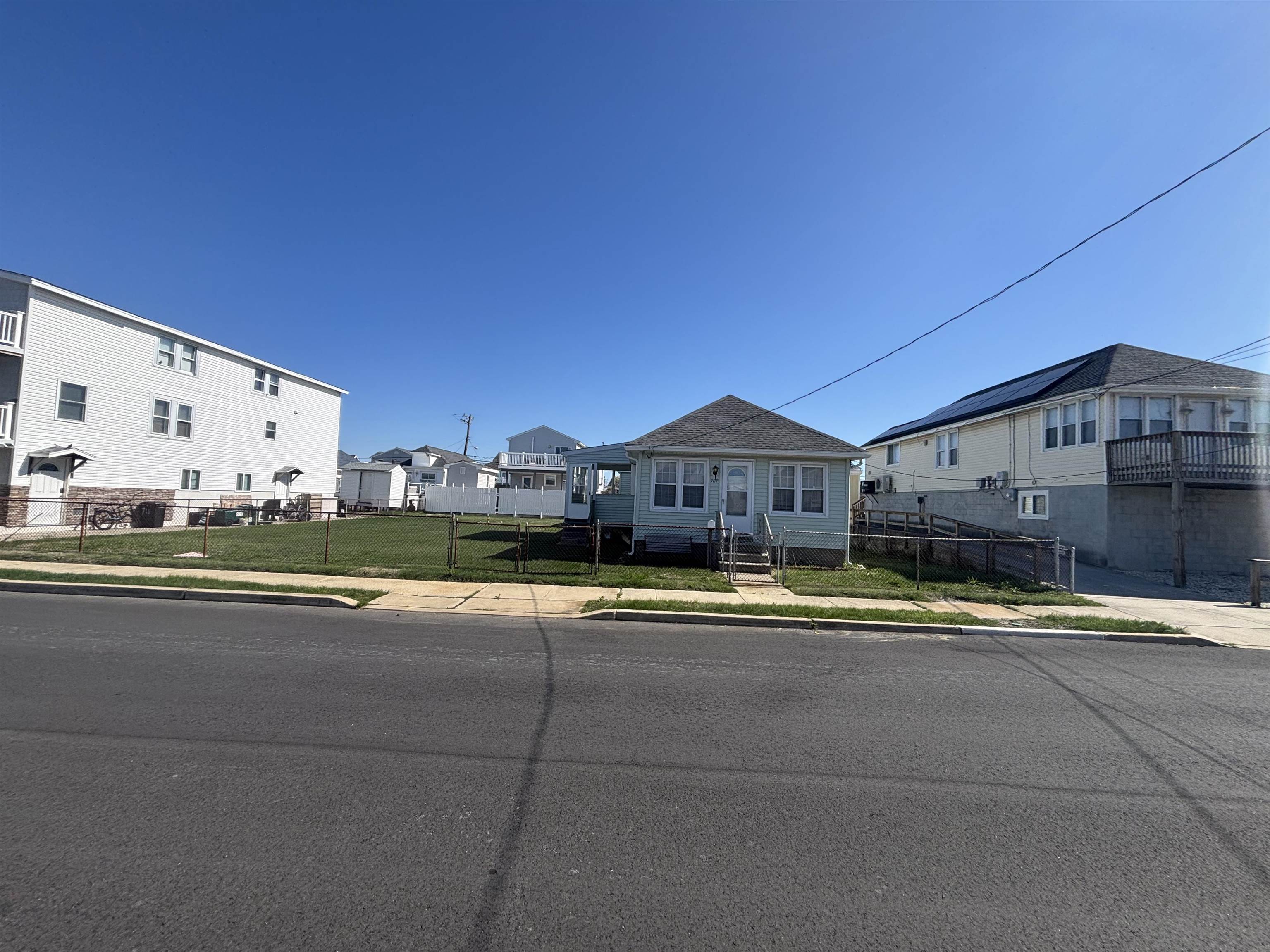 West Wildwood, New Jersey 08260, United States, 4 Bedrooms Bedrooms, ,1 BathroomBathrooms,Residential,Active,106764