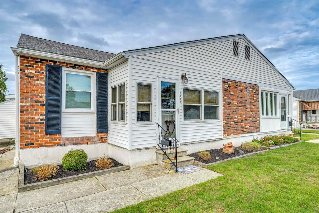Photo of 1231 Illinois Avenue, Cape May, NJ 08204 (MLS # 263015)