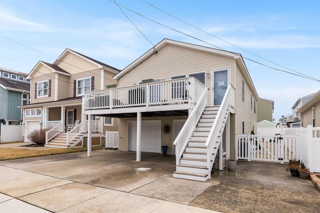 Photo of 106 W Syracuse Avenue, Wildwood Crest, NJ 08260 (MLS # 260532)