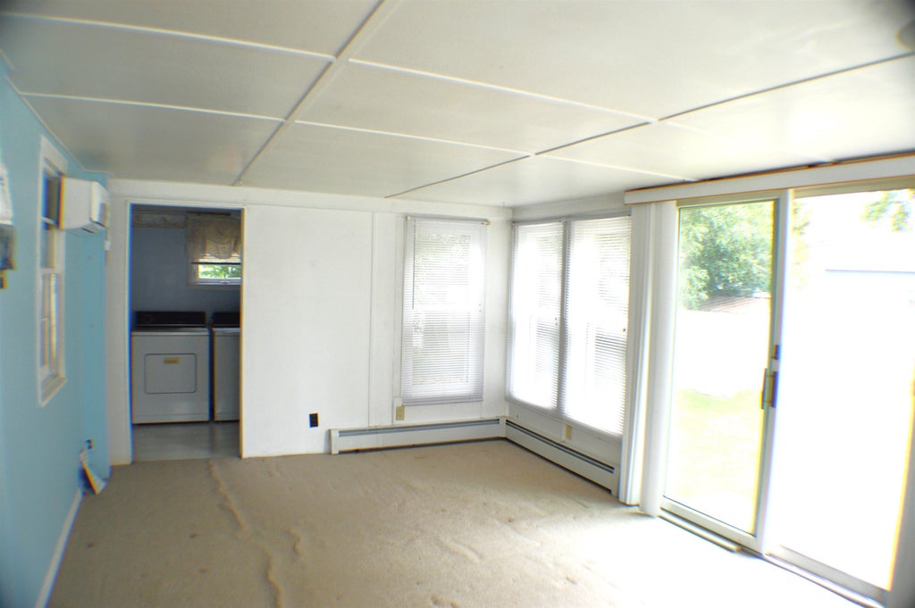 Photo of 327 Desoto Avenue, Villas, NJ 08251 (MLS # 261752)