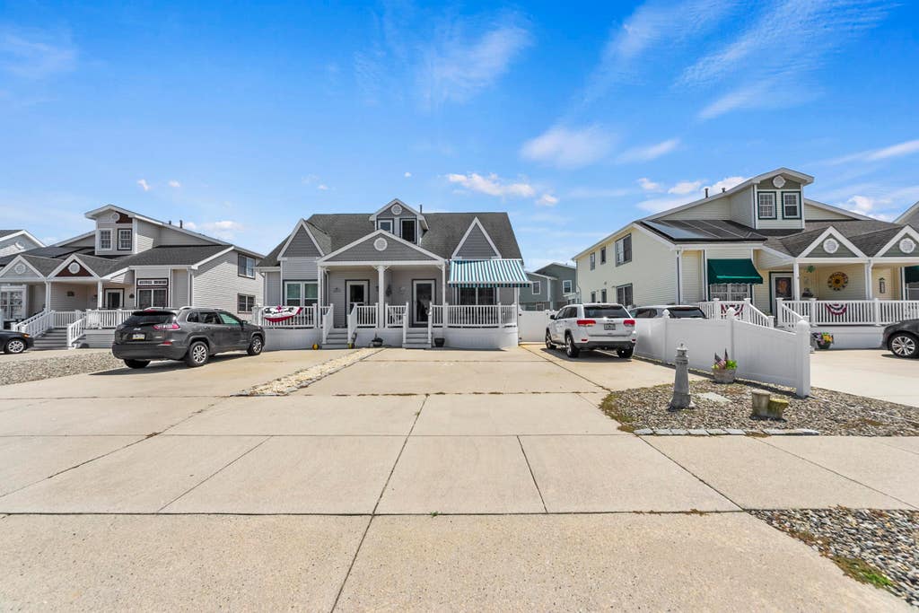 Photo of 621 W Pine Avenue #0, North Wildwood, NJ 08260 (MLS # 262140)