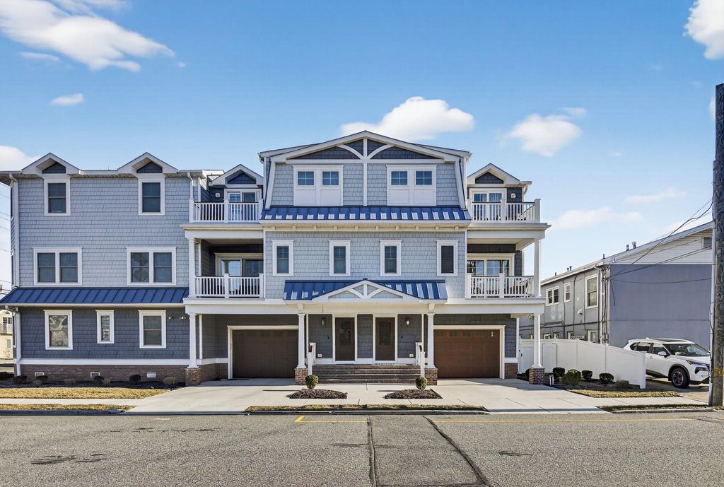 Photo of 203 E Primrose Road #203, Wildwood Crest, NJ 08260 (MLS # 260180)
