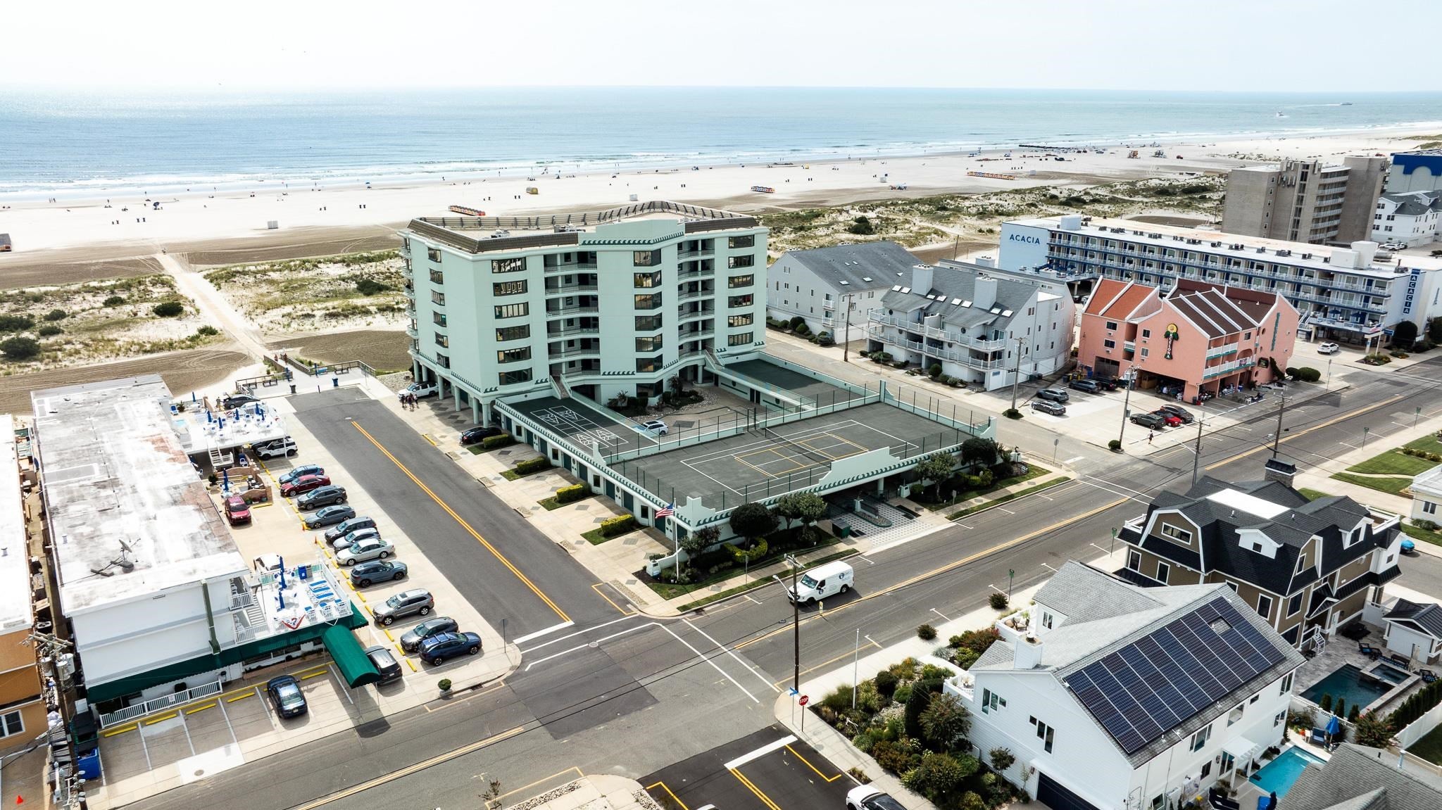 8901 Atlantic Avenue 401
