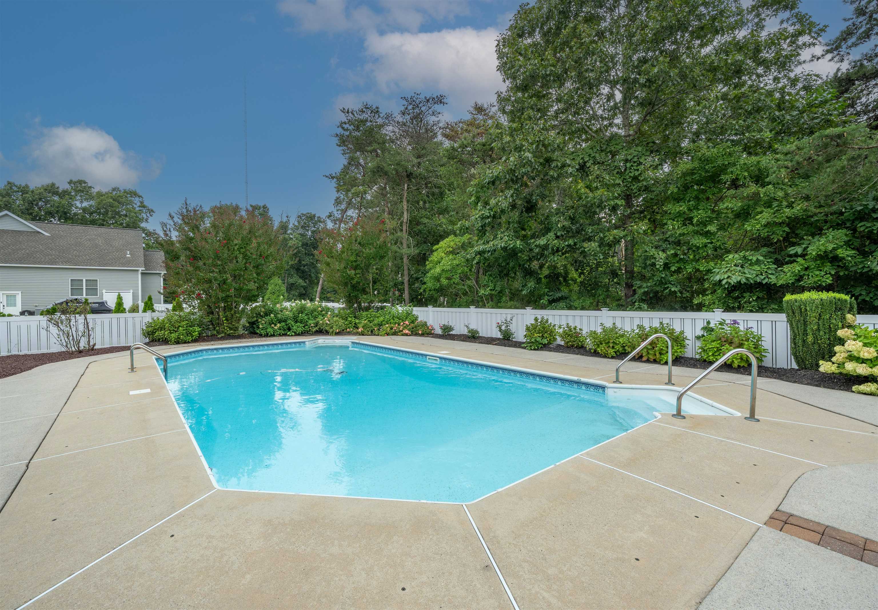 10 Allaire Lane