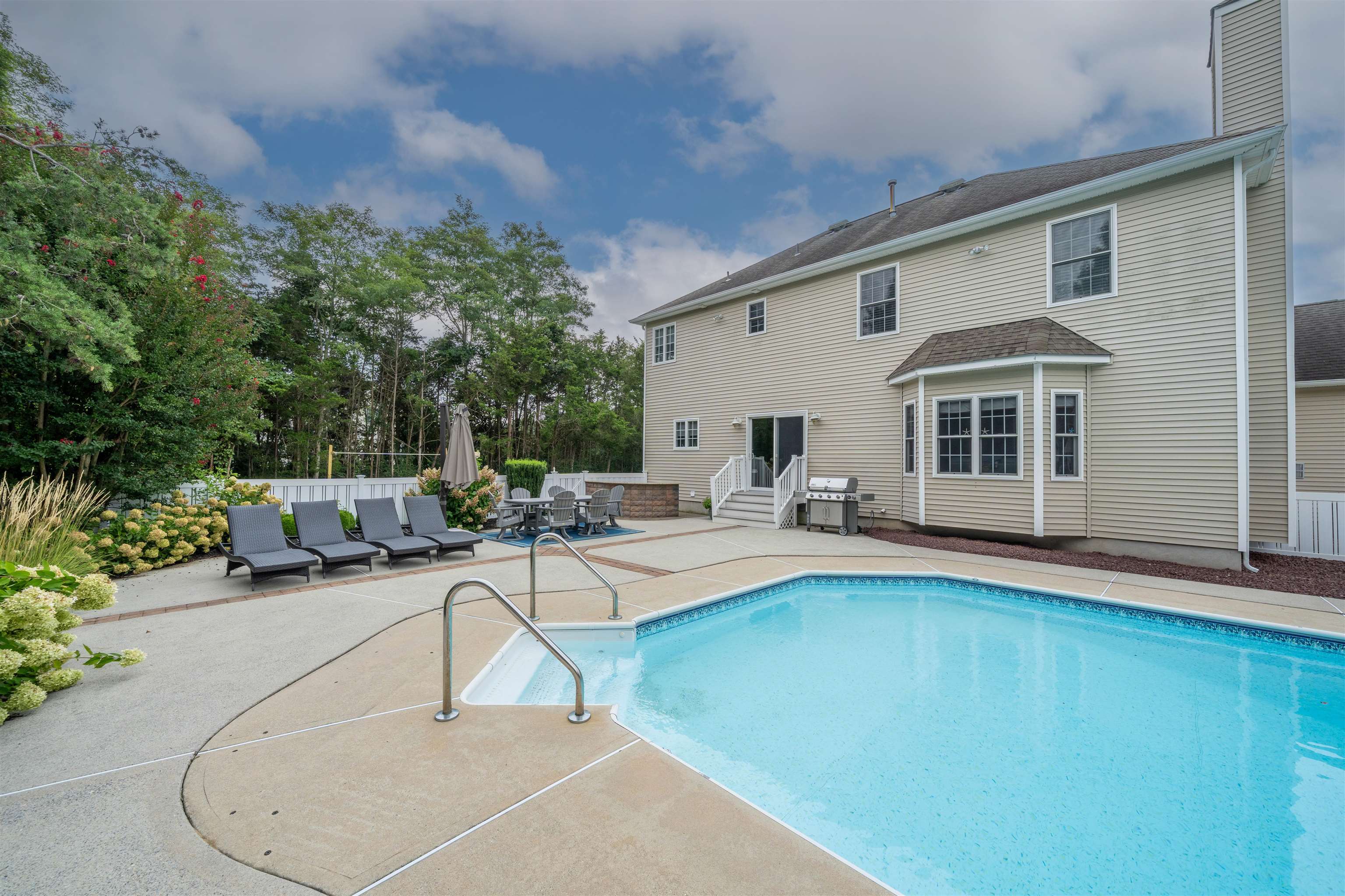 10 Allaire Lane