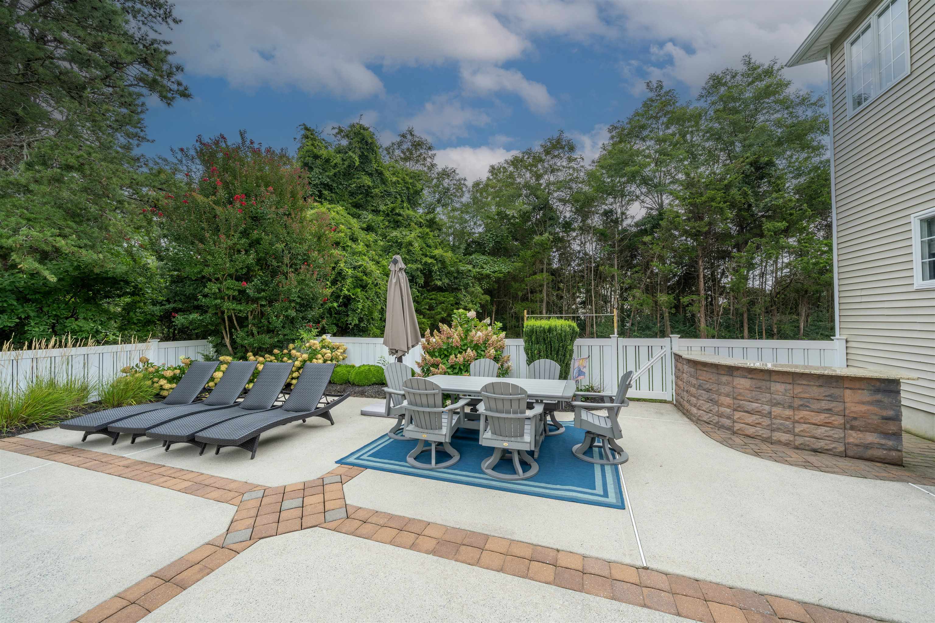 10 Allaire Lane
