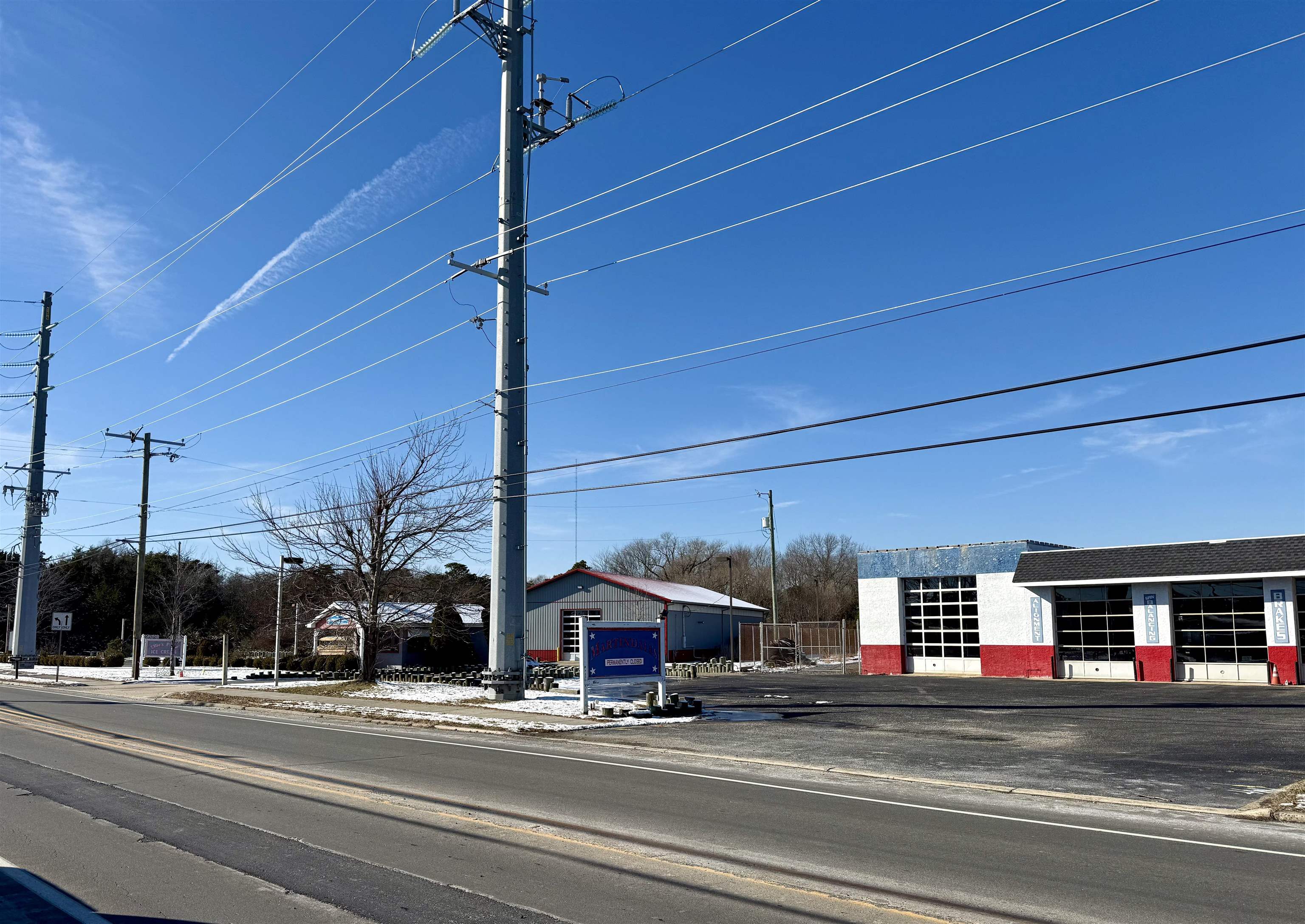 1605 &1609 N 9 Route