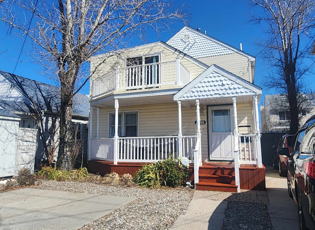 Photo of 623 W Spruce Avenue, North Wildwood, NJ 08260 (MLS # 260593)