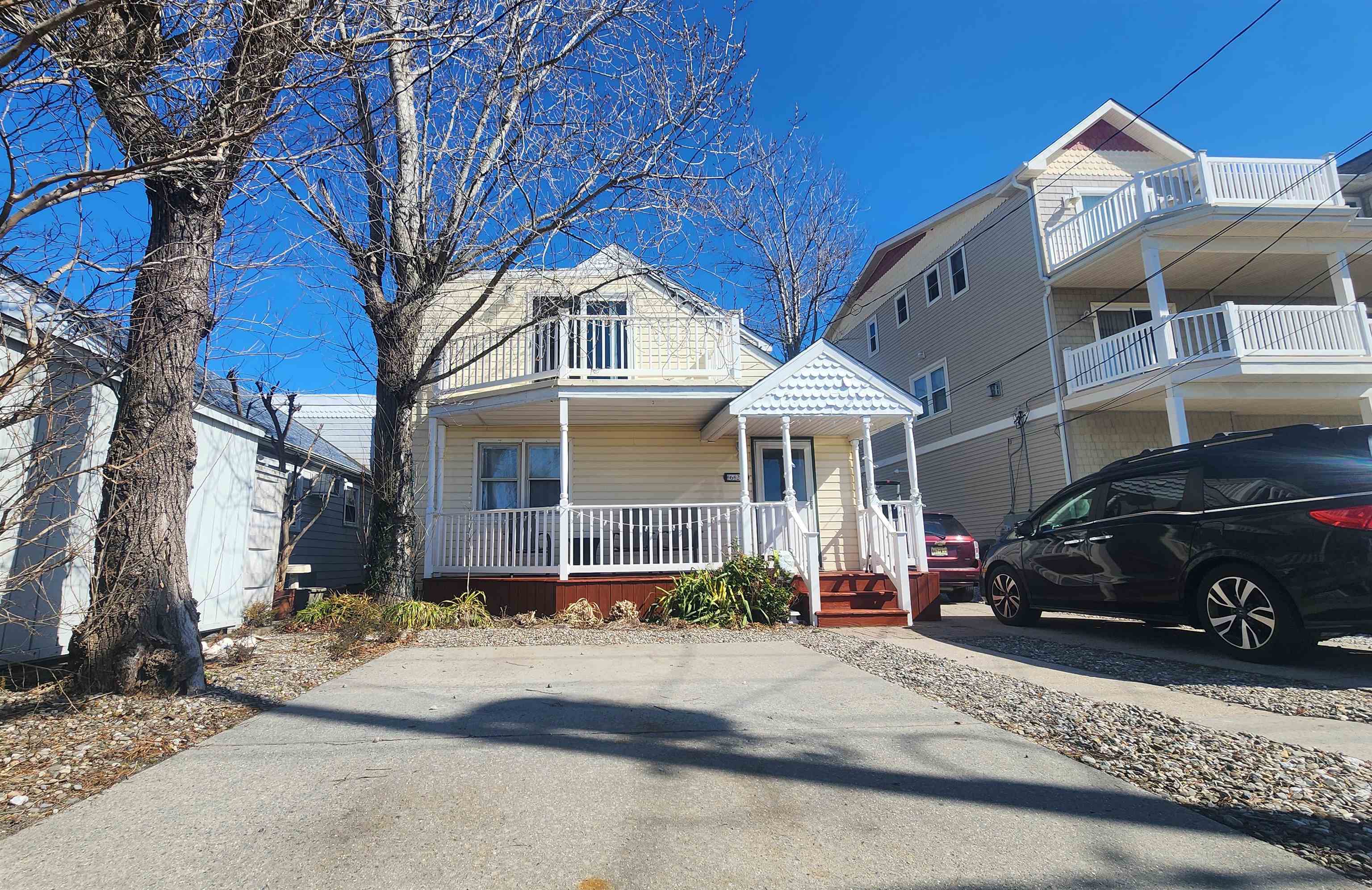 623 W Spruce Avenue