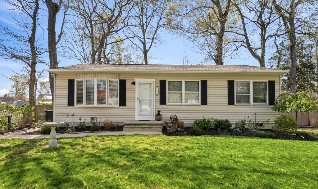 Photo of 102 Hemlock Drive, Rio Grande, NJ 08242 (MLS # 261011)