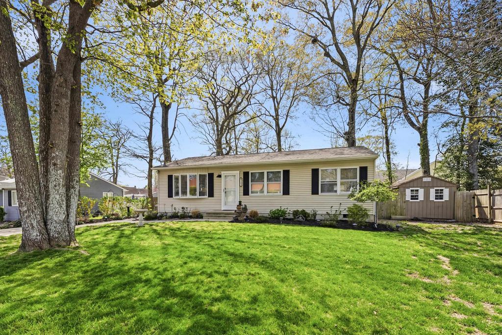 Photo of 102 Hemlock Drive, Rio Grande, NJ 08242 (MLS # 261011)