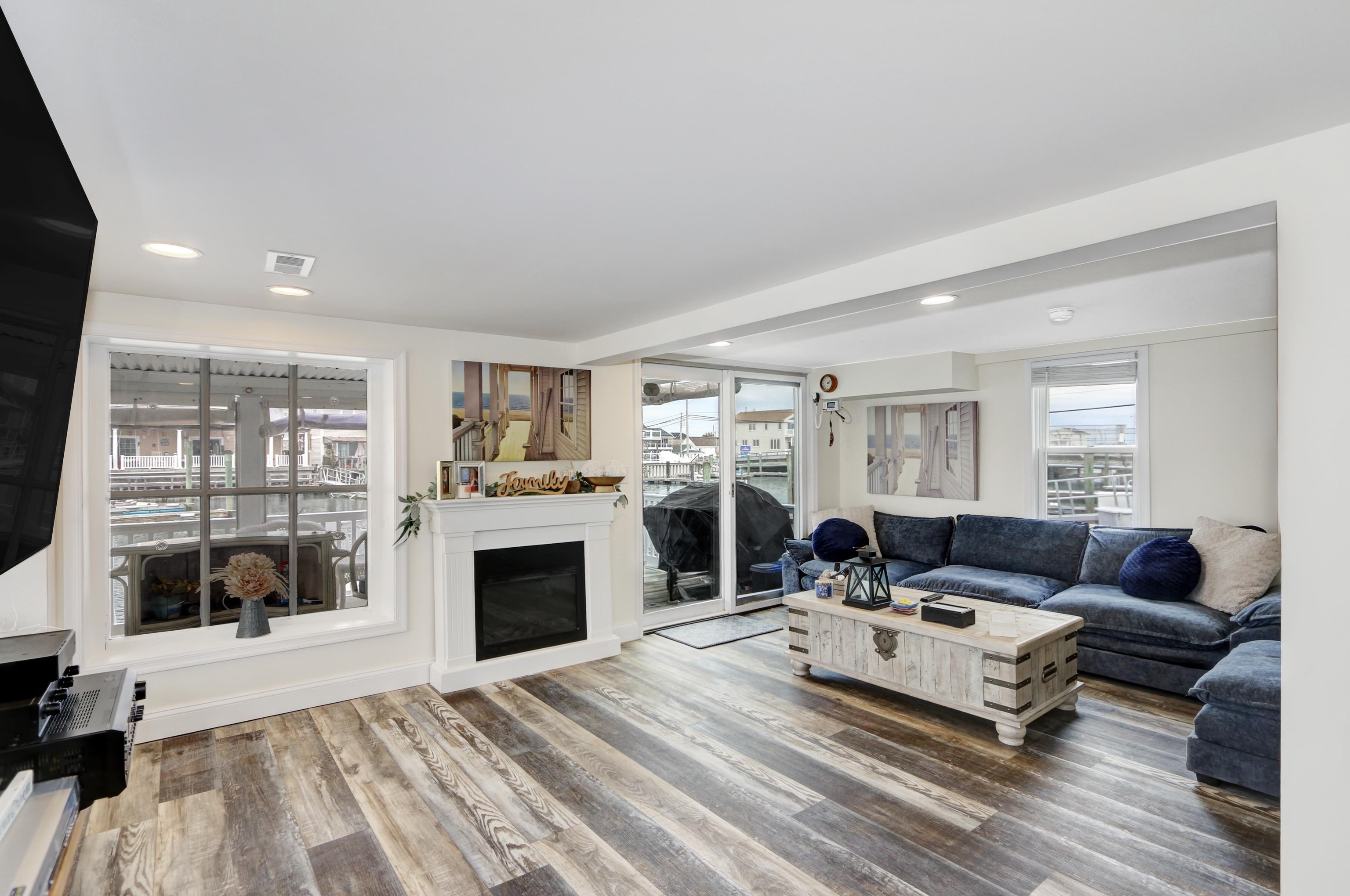 Wildwood, New Jersey 08260, United States, 4 Bedrooms Bedrooms, ,2 BathroomsBathrooms,Residential,Active,244192