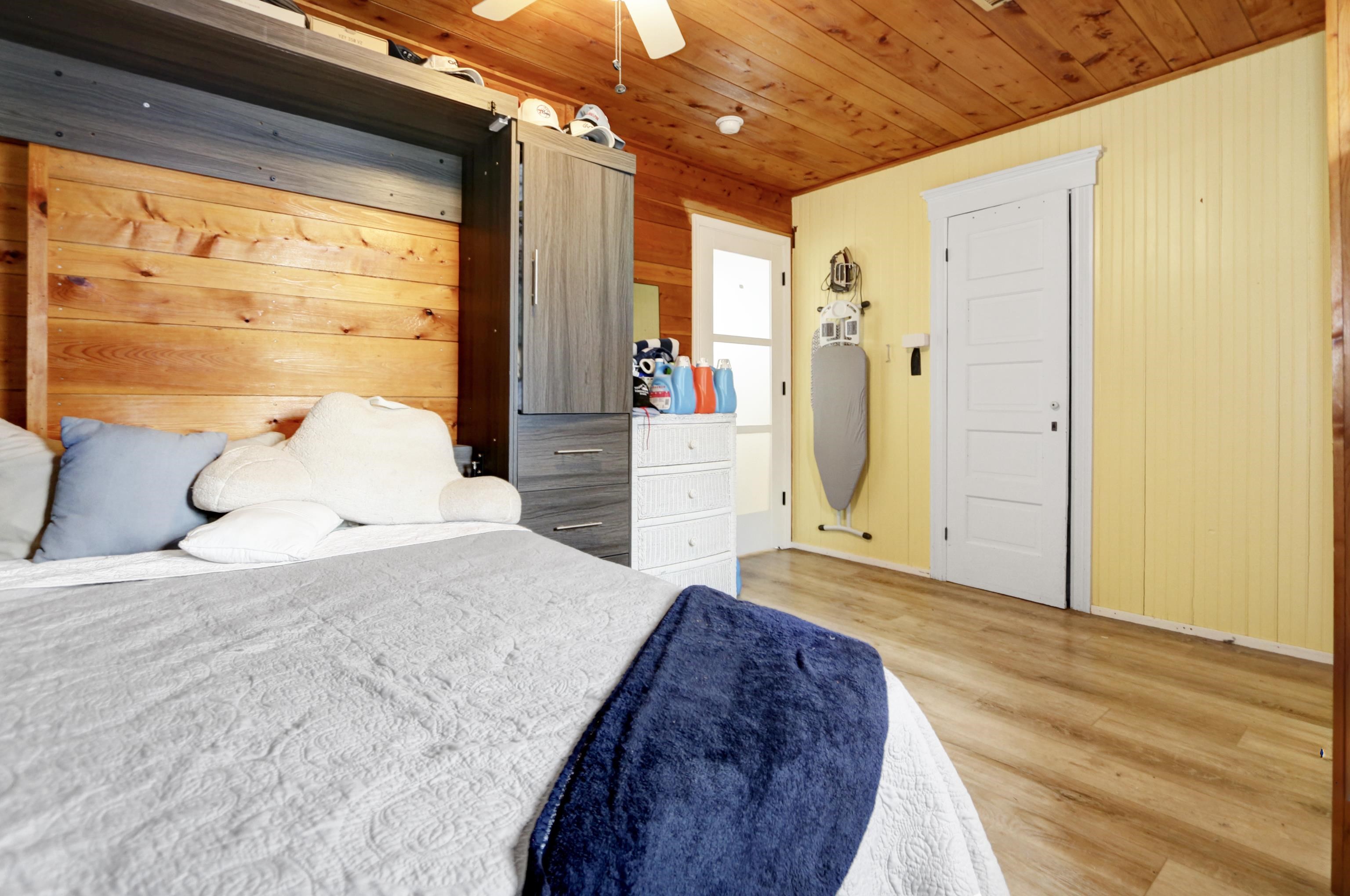 Wildwood, New Jersey 08260, United States, 4 Bedrooms Bedrooms, ,2 BathroomsBathrooms,Residential,Active,244192