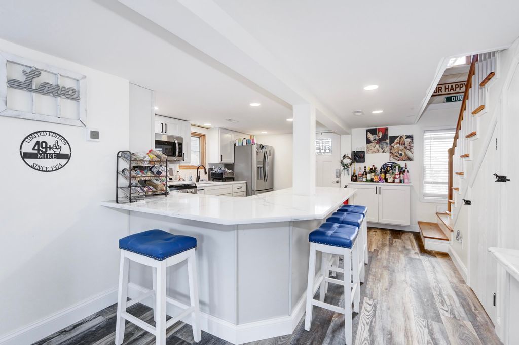 Photo of 505 W Maple Avenue, Wildwood, NJ 08260 (MLS # 253343)