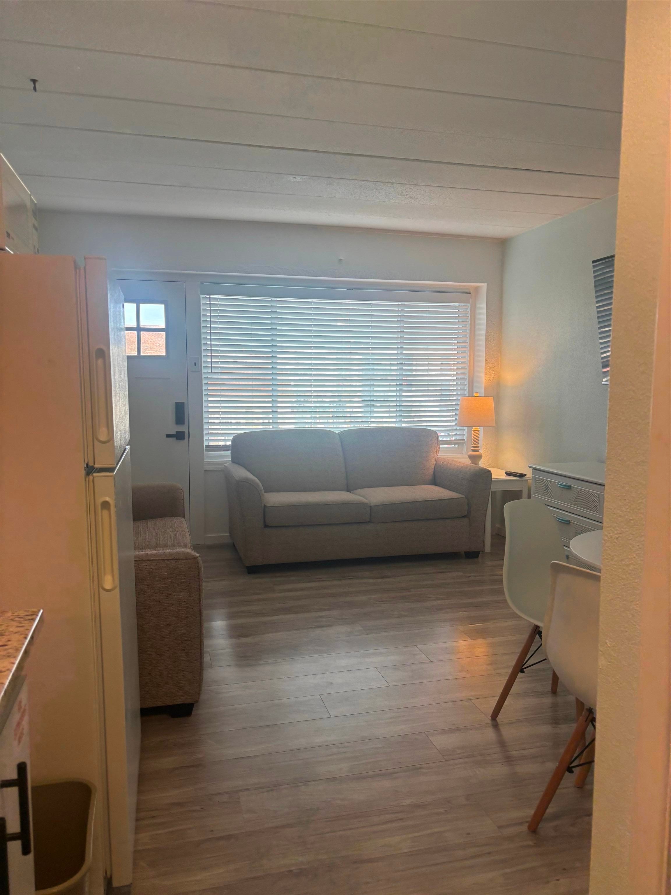 2101 Surf Avenue 204