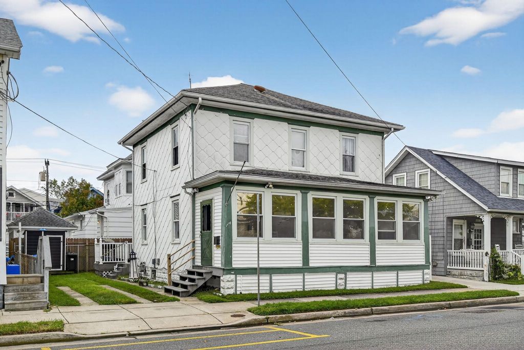 Photo of 114 E 26th Street, Wildwood, NJ 08260 (MLS # 252870)