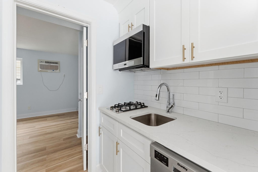 Photo of 7011 Atlantic Avenue #215, Wildwood Crest, NJ 08260 (MLS # 262910)