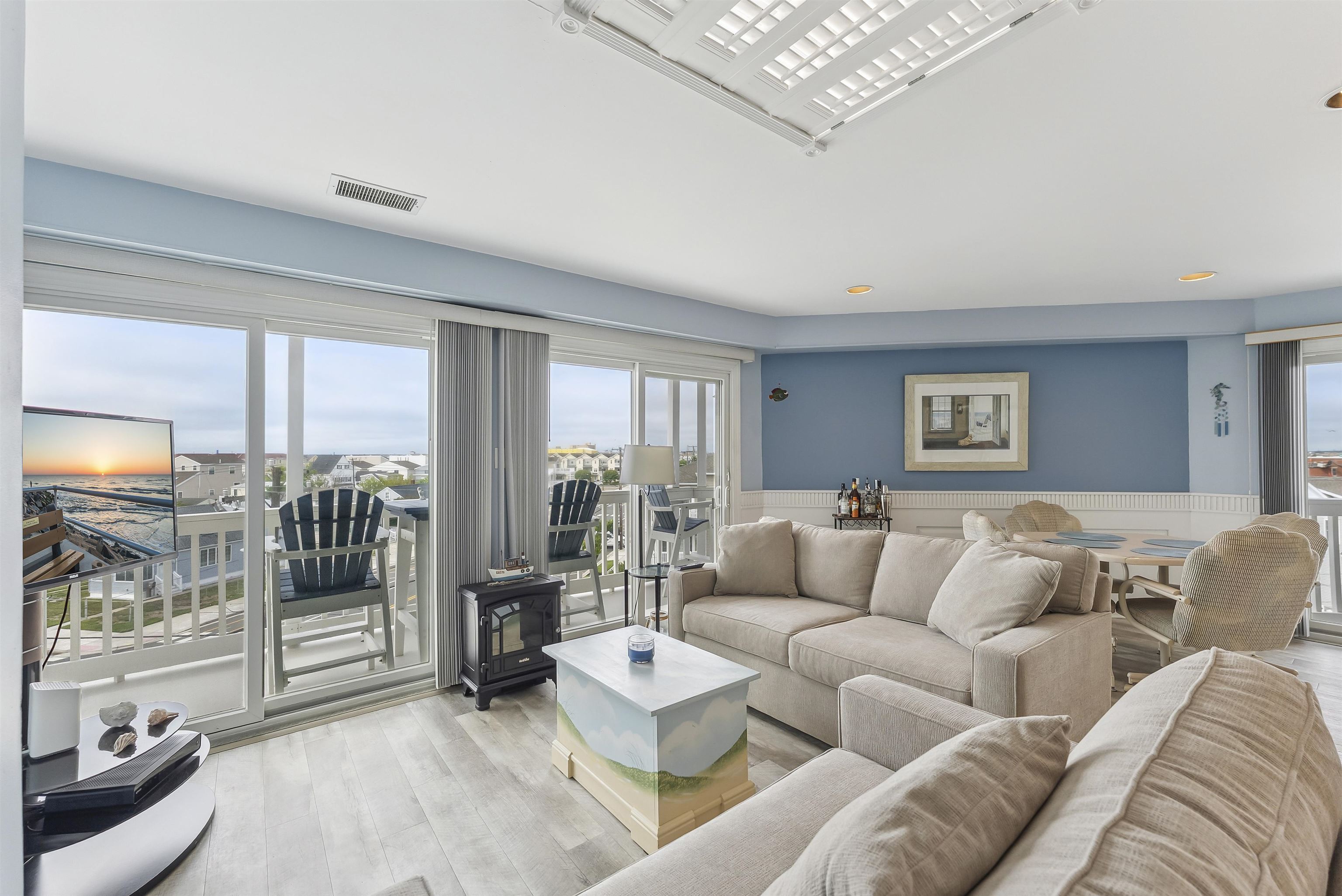 708 Surf Avenue #400AKA 401, North Wildwood, New Jersey image 2