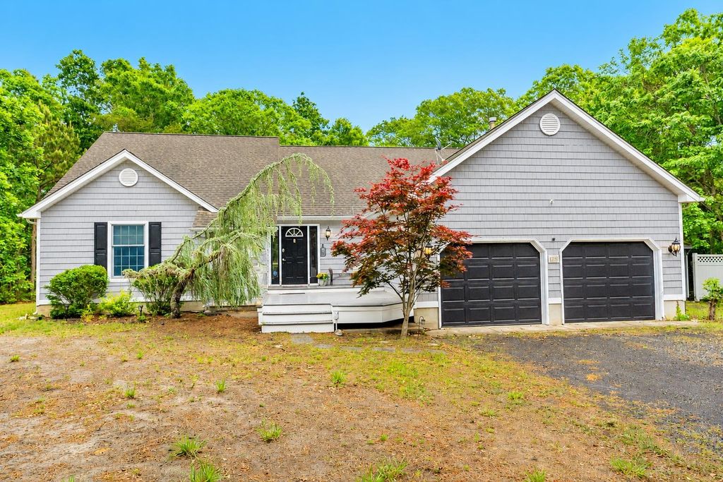 Photo of 128 E Woodland Avenue, Cape May Court House, NJ 08210 (MLS # 261444)