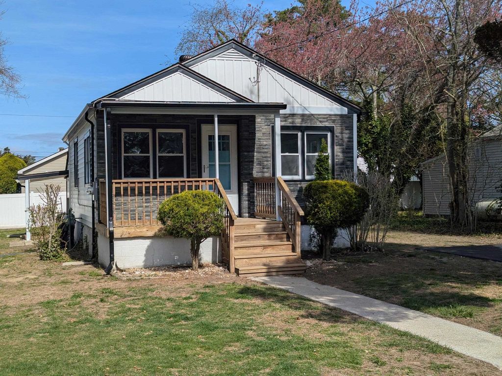 Photo of 17 S 9th Street, Del Haven, NJ 08251 (MLS # 260928)