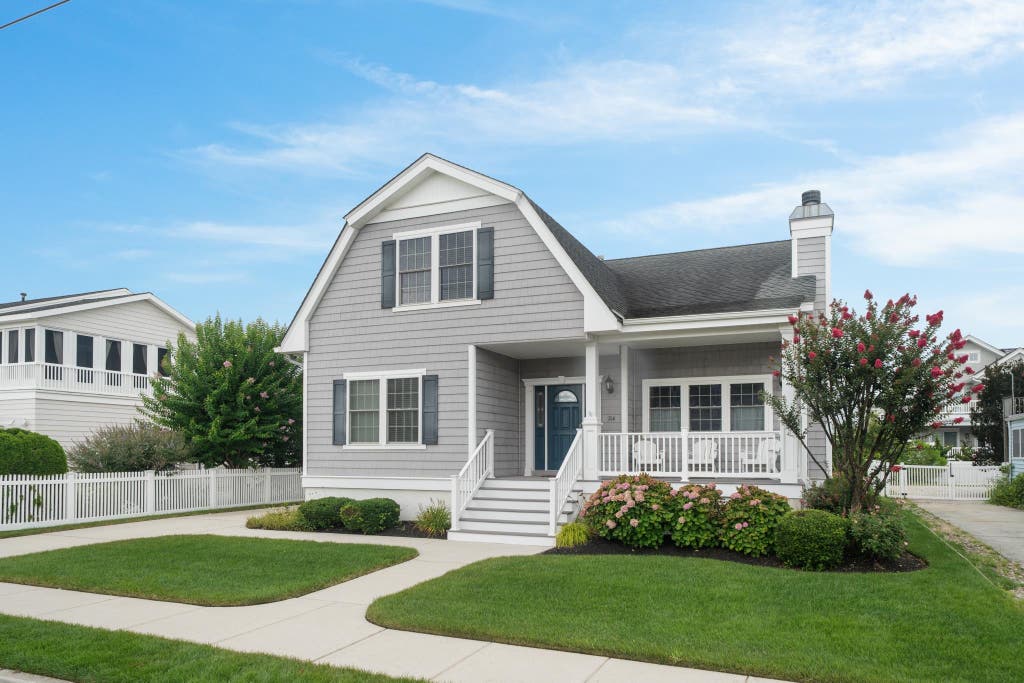 Photo of 214 60th Street, Avalon, NJ 08202 (MLS # 262197)