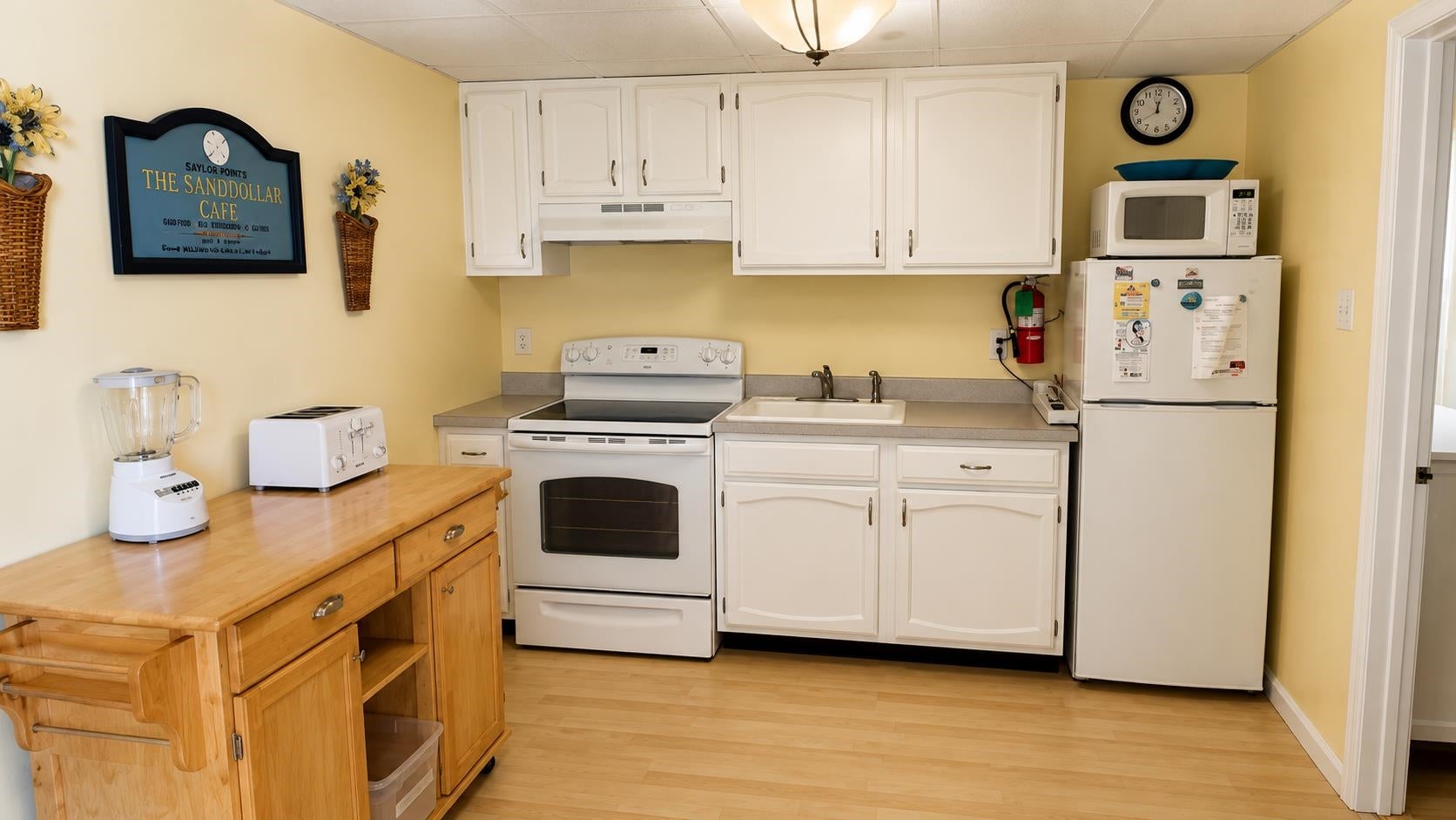 427 E Monterey Avenue 23