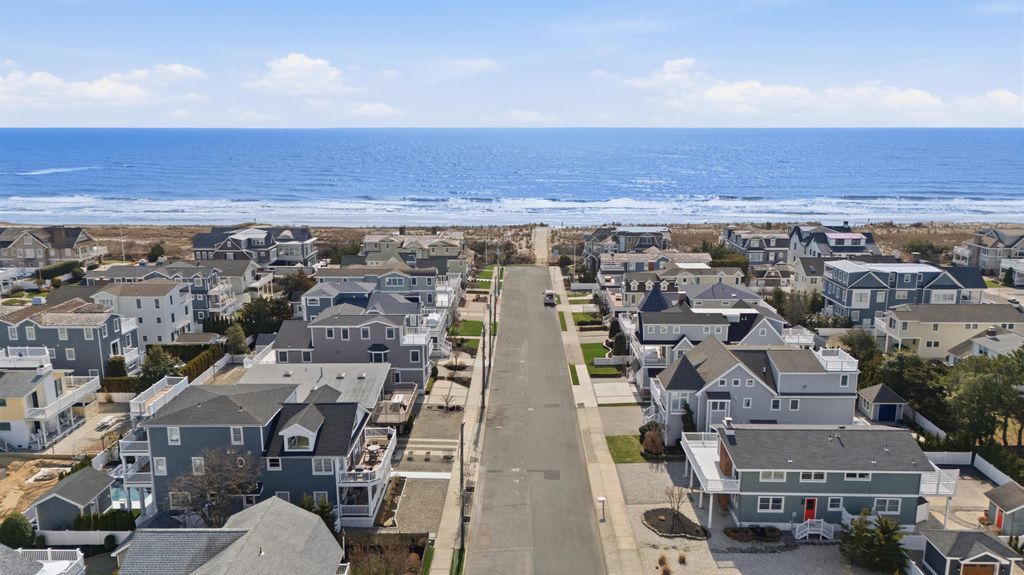 Photo of 25 E 18th Street, Avalon, NJ 08202 (MLS # 261322)