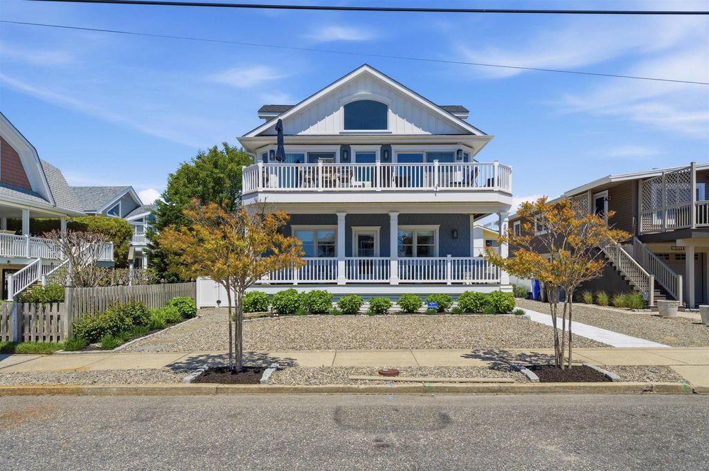 Photo of 25 E 18th Street, Avalon, NJ 08202 (MLS # 261322)