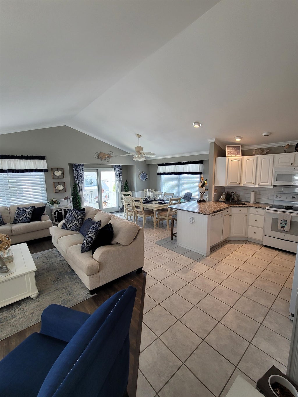 Photo of 141 W Cresse Avenue #2, Wildwood, NJ 08260 (MLS # 262610)