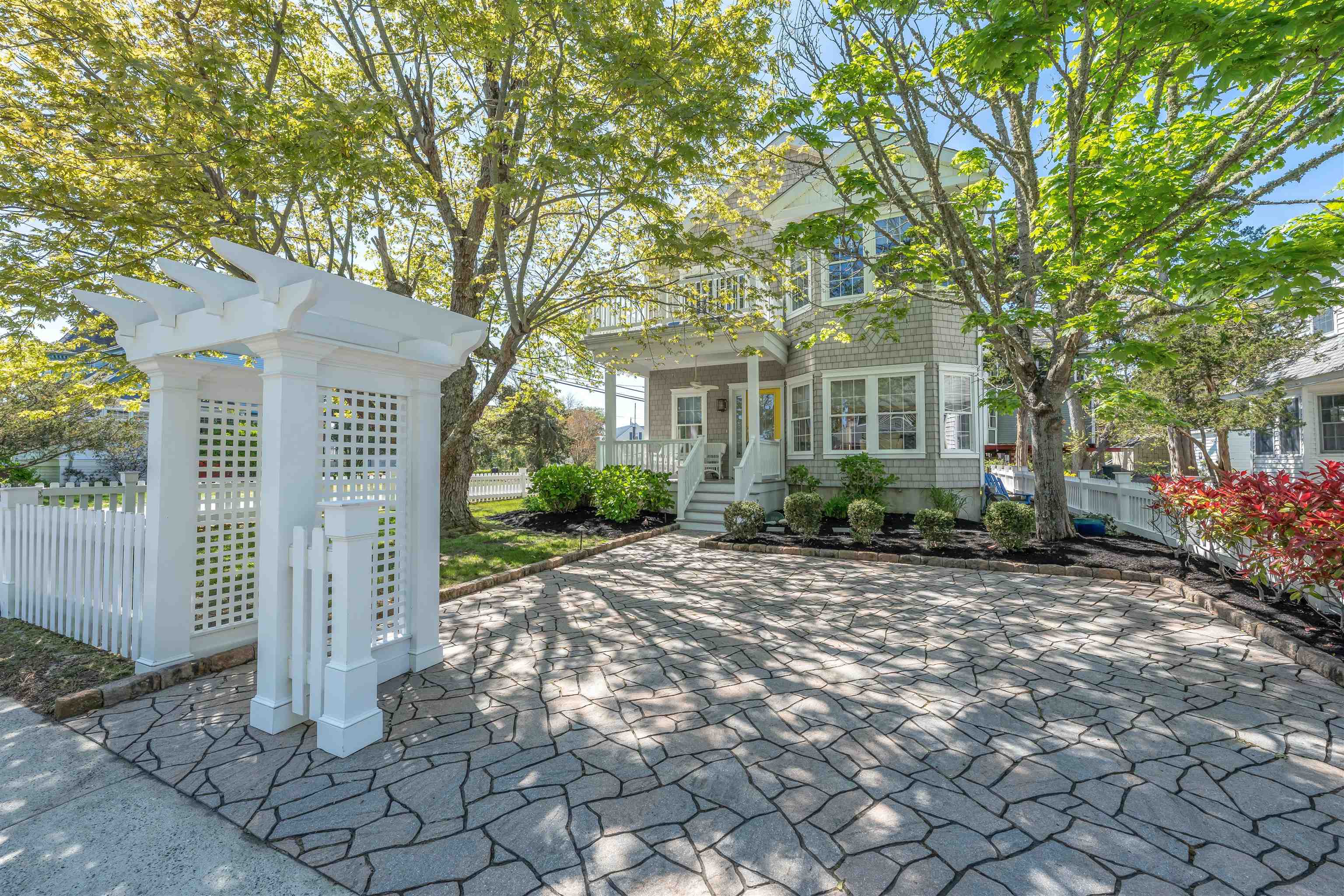 300 S Lake Drive