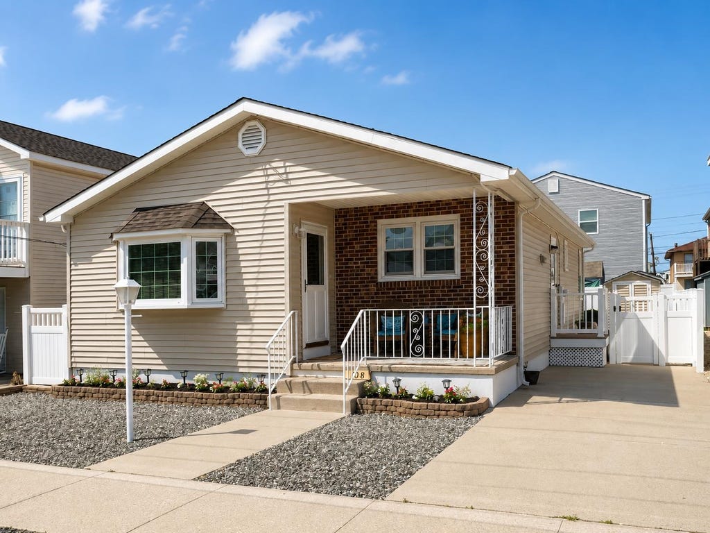 Photo of 108 W Syracuse Avenue, Wildwood Crest, NJ 08260 (MLS # 262059)