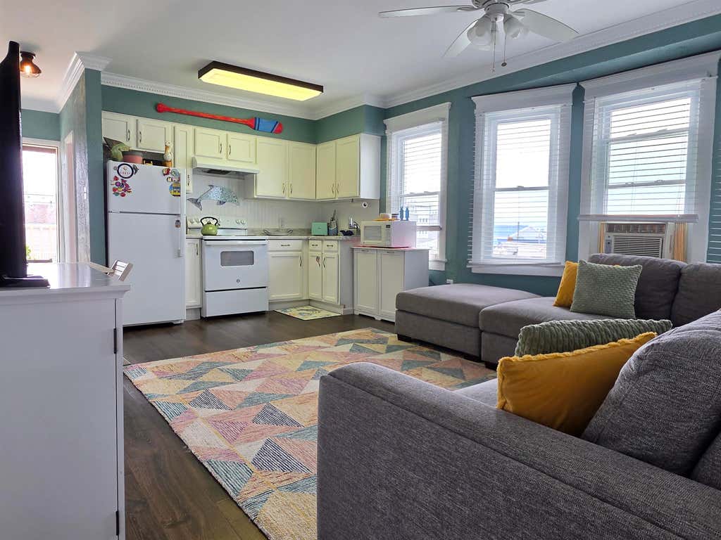 Photo of 5605 Seaview Avenue #L, Wildwood Crest, NJ 08260 (MLS # 262283)