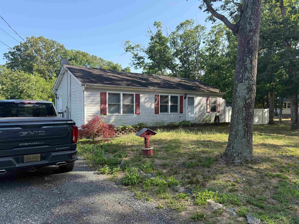 Photo of 17 Willow Road Rd, Millville, NJ 08332 (MLS # 261818)