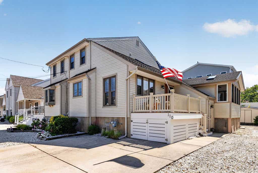 Photo of 110 E Richmond Avenue #West, Lower Township, NJ 08260 (MLS # 262210)