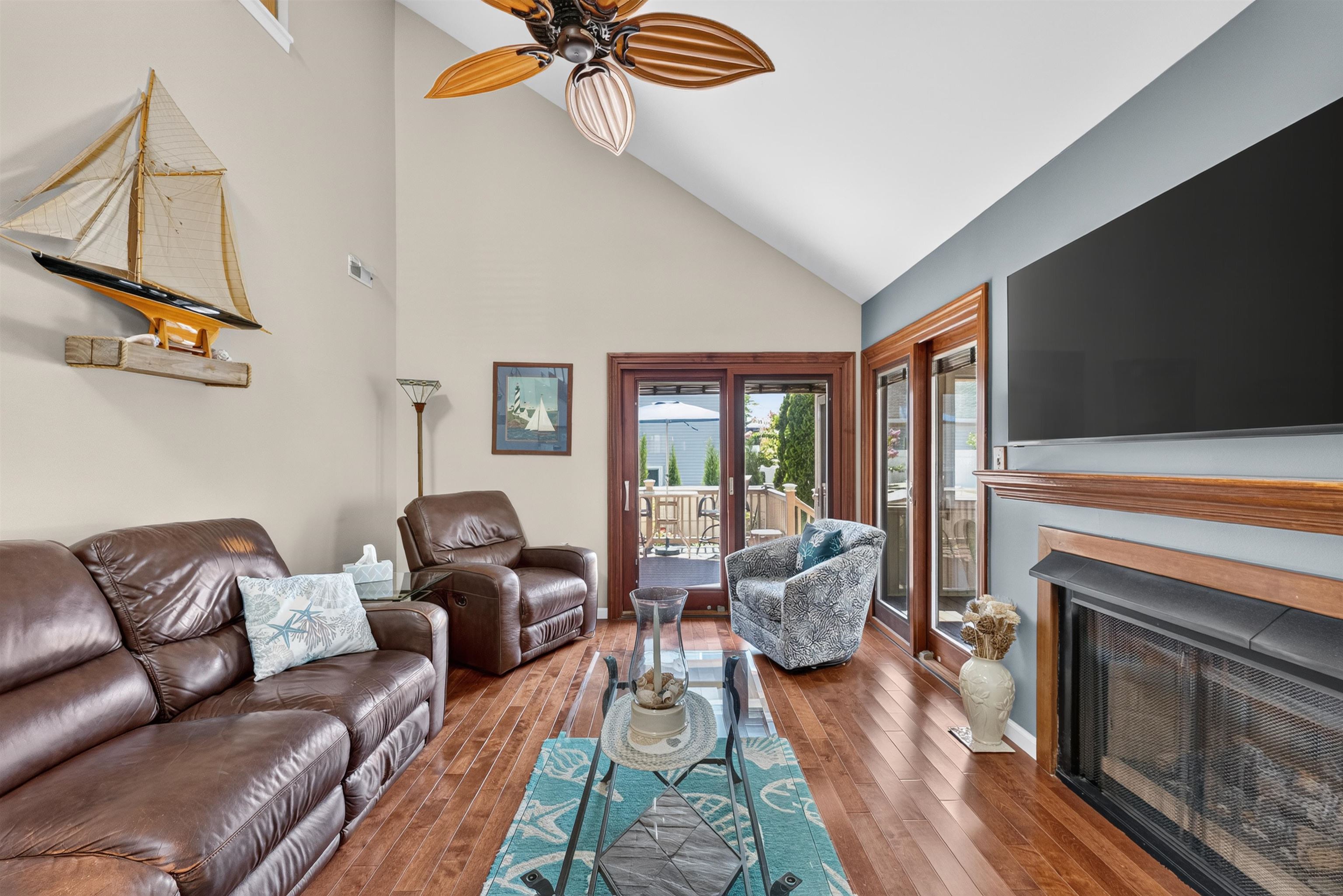 110 E Richmond Avenue West