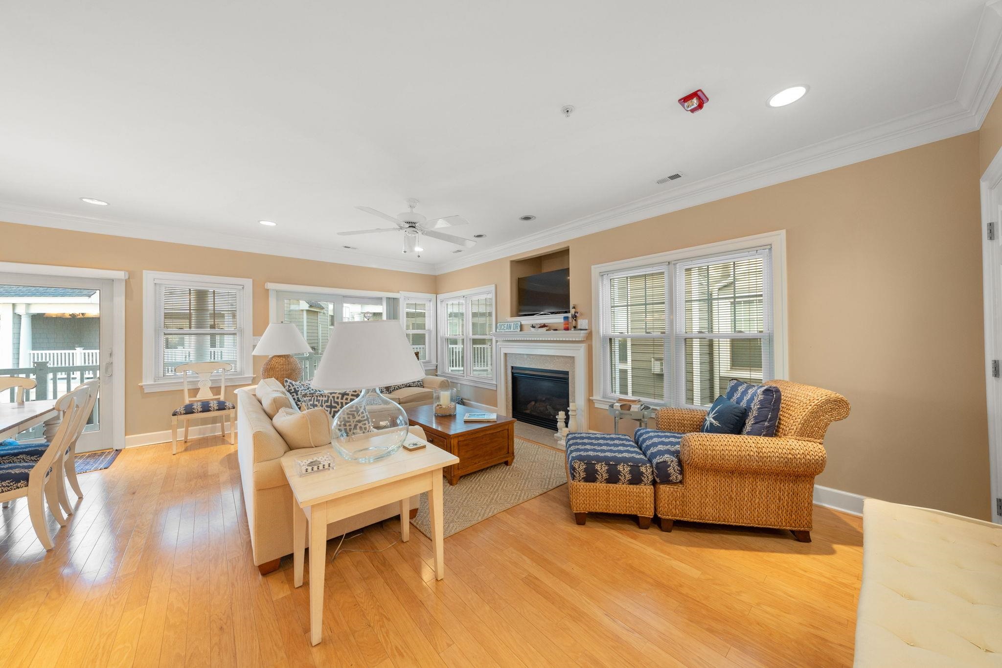 700 Ocean Drive F5