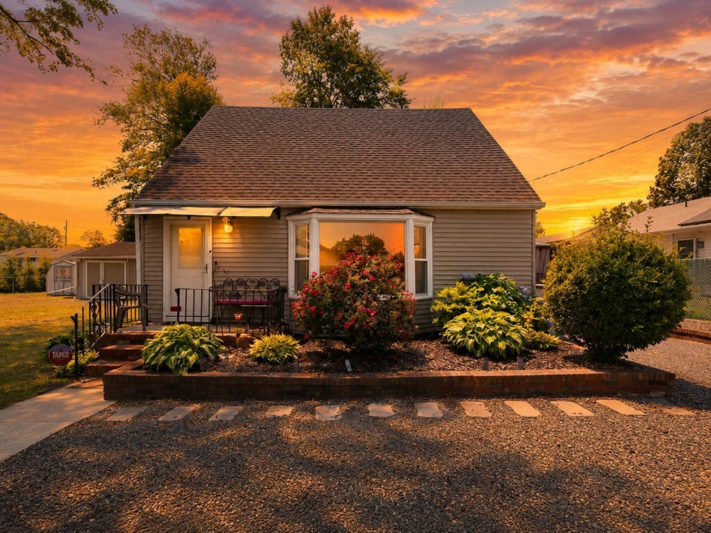 Photo of 622 E Tampa Avenue, Villas, NJ 08251 (MLS # 262452)